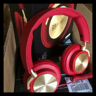 preview of Ear Phone set red.jpg